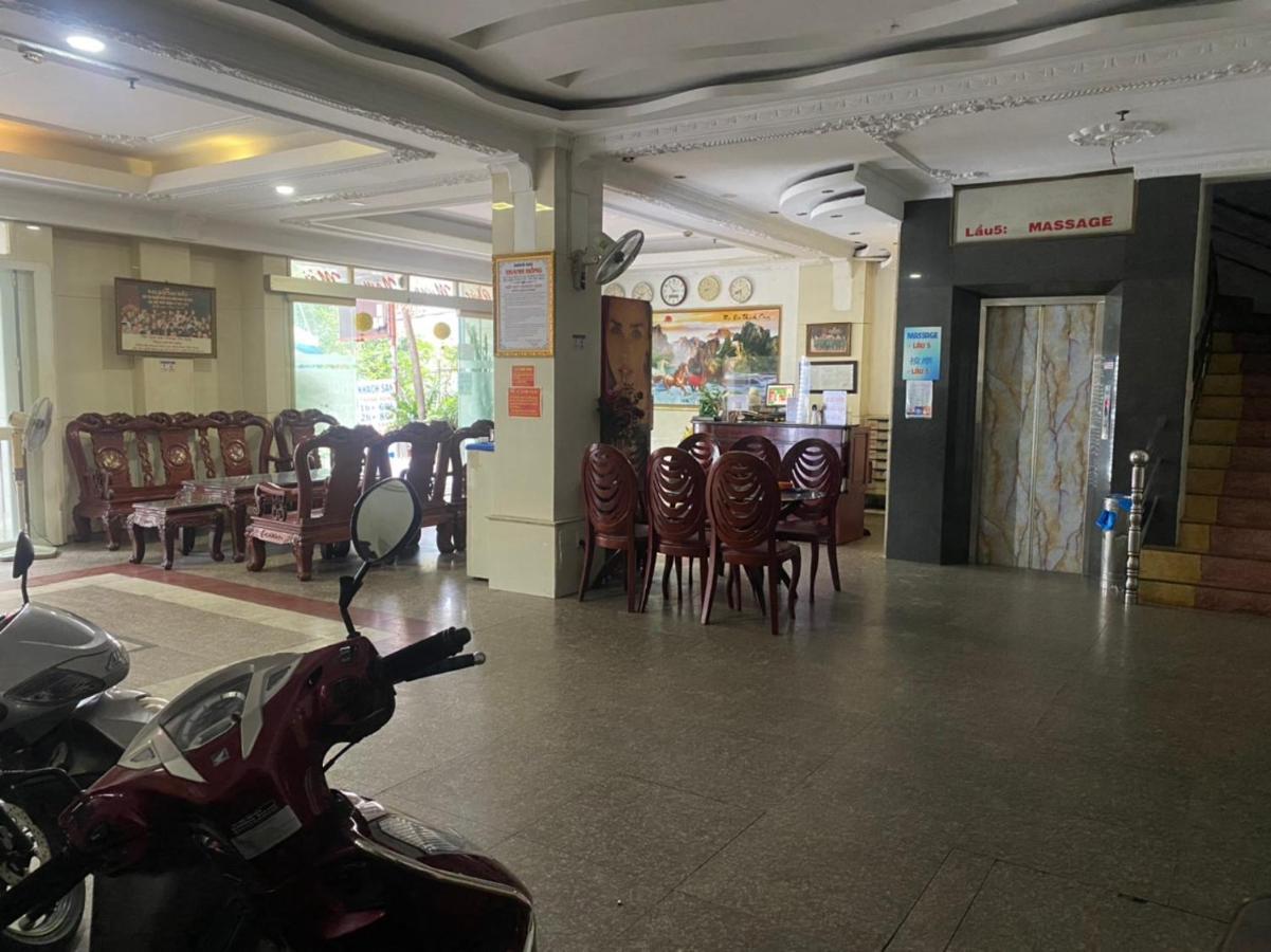 Khach San Thanh Hong Ho Chi Minh City Bagian luar foto