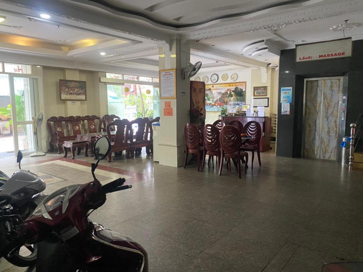 Khach San Thanh Hong Ho Chi Minh City Bagian luar foto