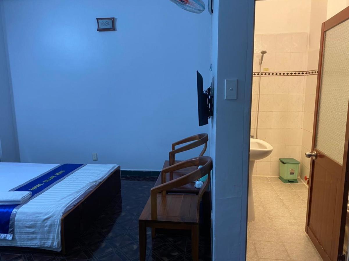 Khach San Thanh Hong Ho Chi Minh City Bagian luar foto